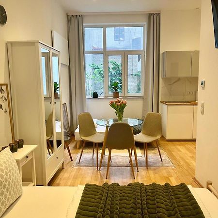 Gemuetliches Studio Apartment Wina Bagian luar foto