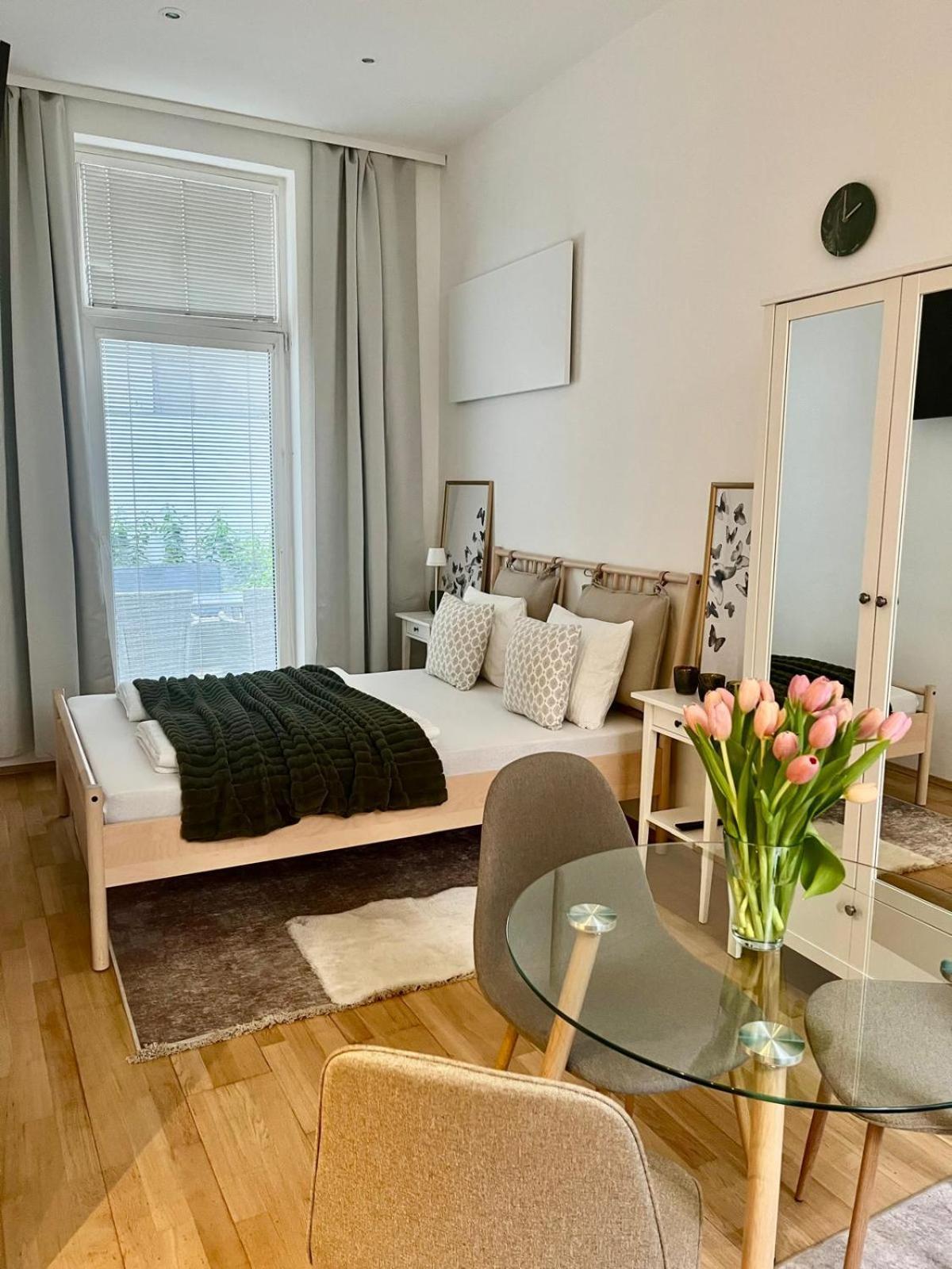 Gemuetliches Studio Apartment Wina Bagian luar foto